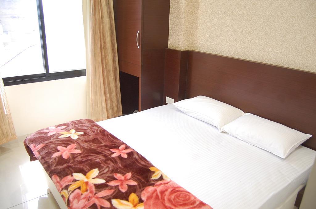 Hotel Poonam Palace Ujjain Rom bilde