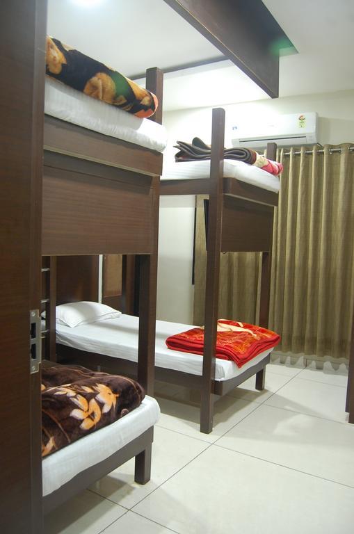 Hotel Poonam Palace Ujjain Rom bilde